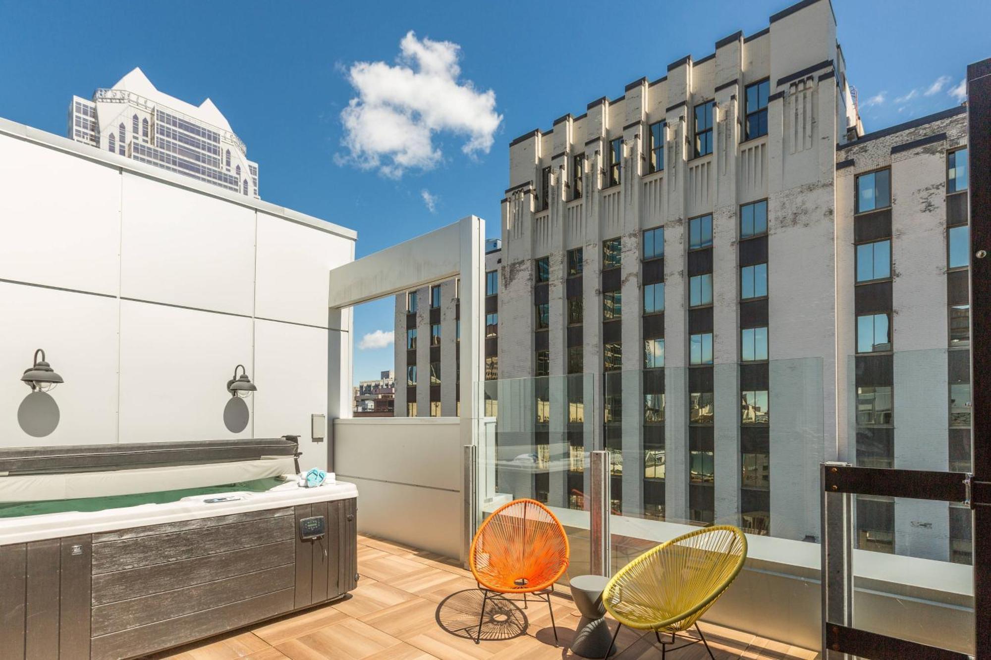 Renaissance Montreal Downtown Hotel Bagian luar foto