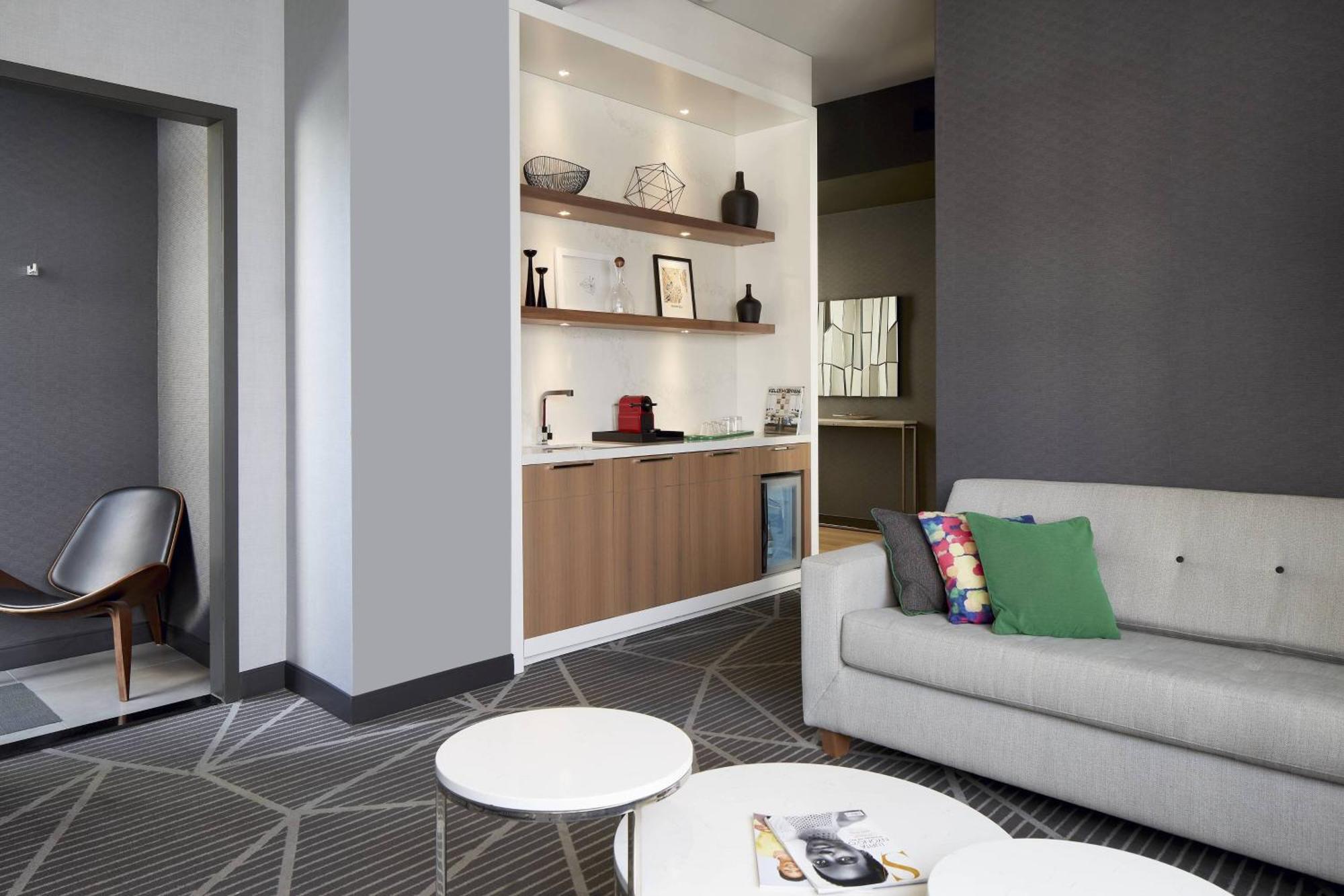 Renaissance Montreal Downtown Hotel Bagian luar foto