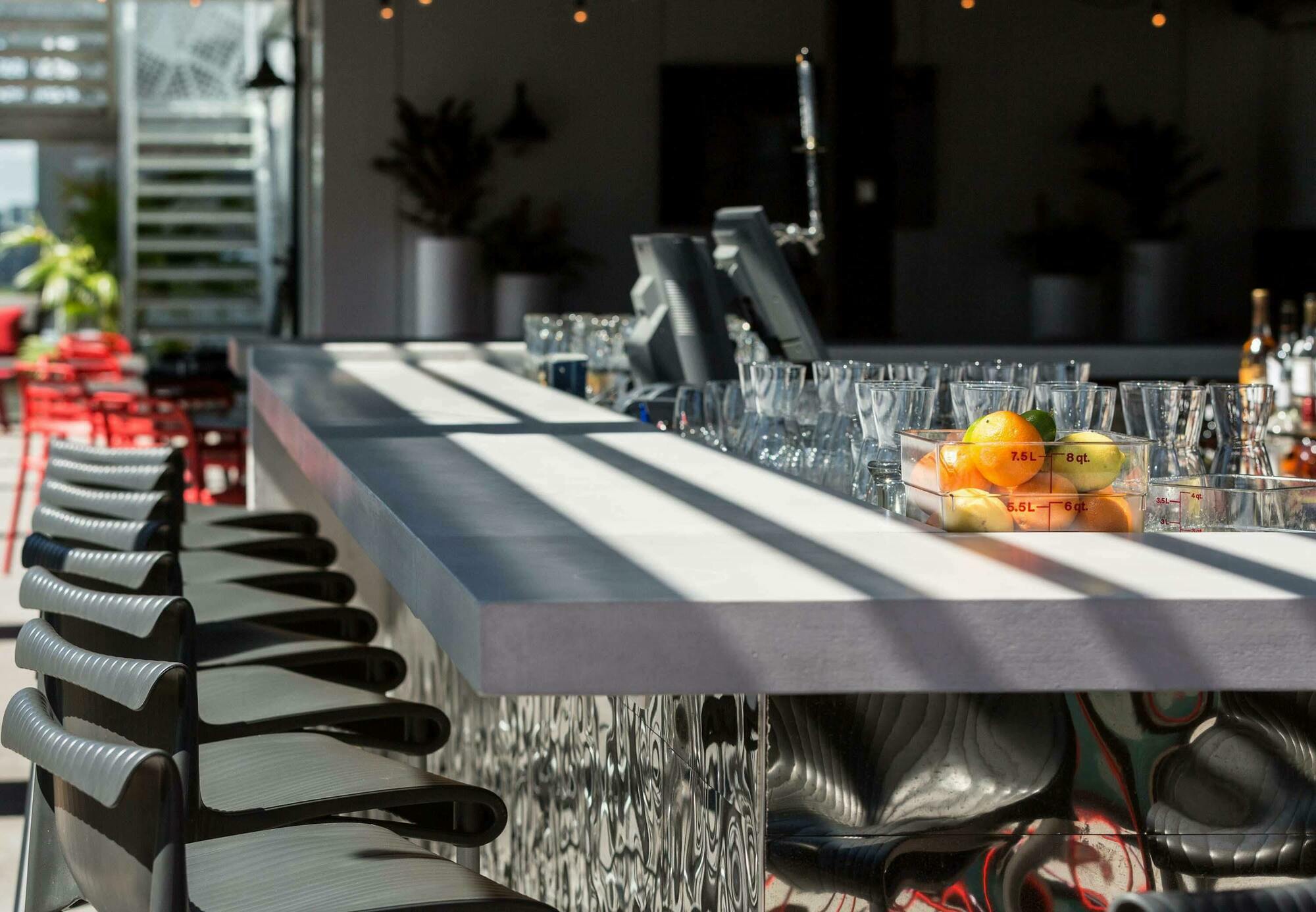 Renaissance Montreal Downtown Hotel Bagian luar foto
